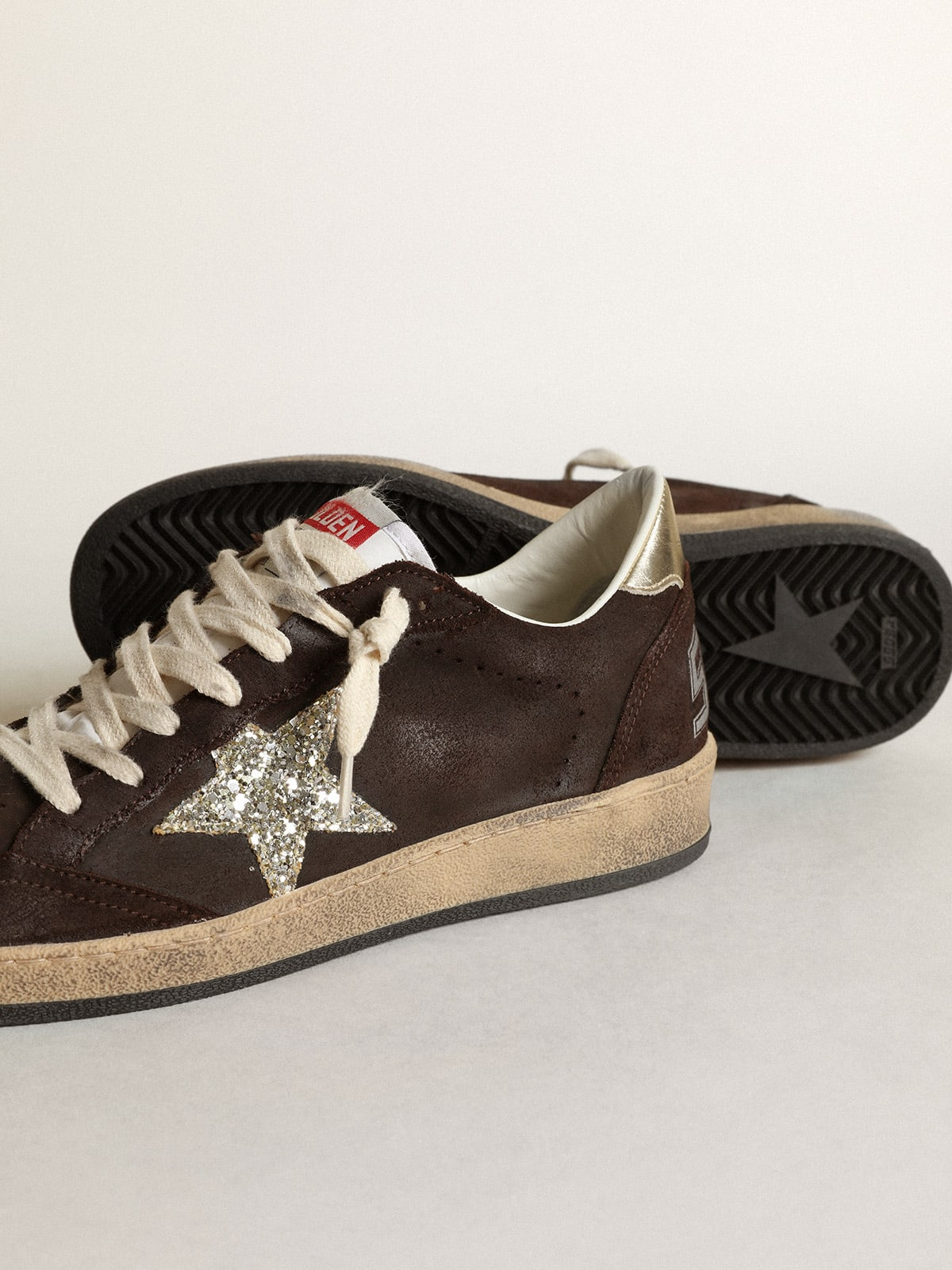 Sneaker Ball Star In Suede Marrone Con Stella In Glitter Platino E Linguetta In Nylon Bianco - Red Unisex Streetwear Limited Edition