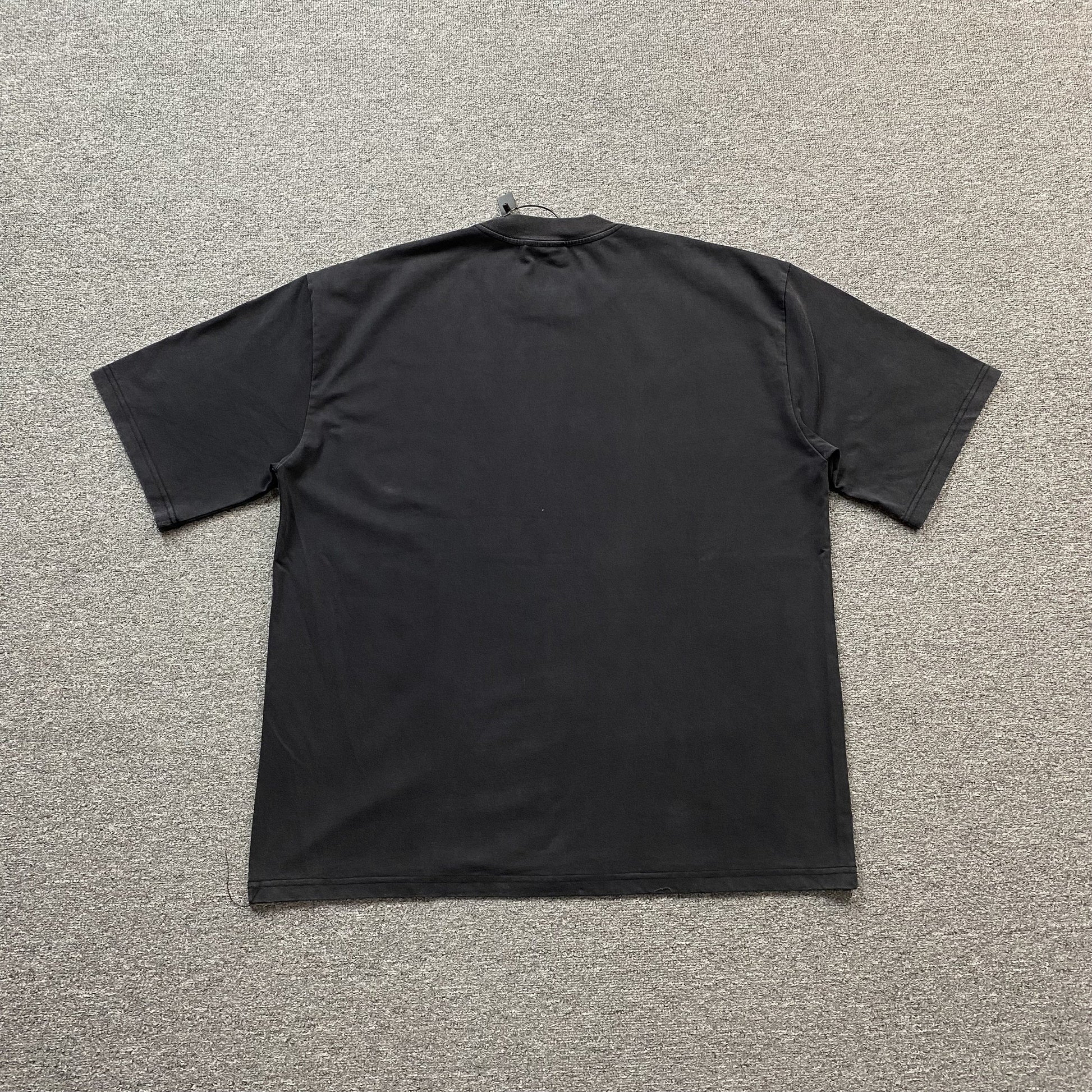 TRAVIS Scott Vintage Graphic Tee T-Shirt - Black Unisex Streetwear Limited Edition - The TRAVIS SCOTT VINTAGE GRAPHIC TEE BLACK - REPLICA brings raw hip-hop energy and vintage