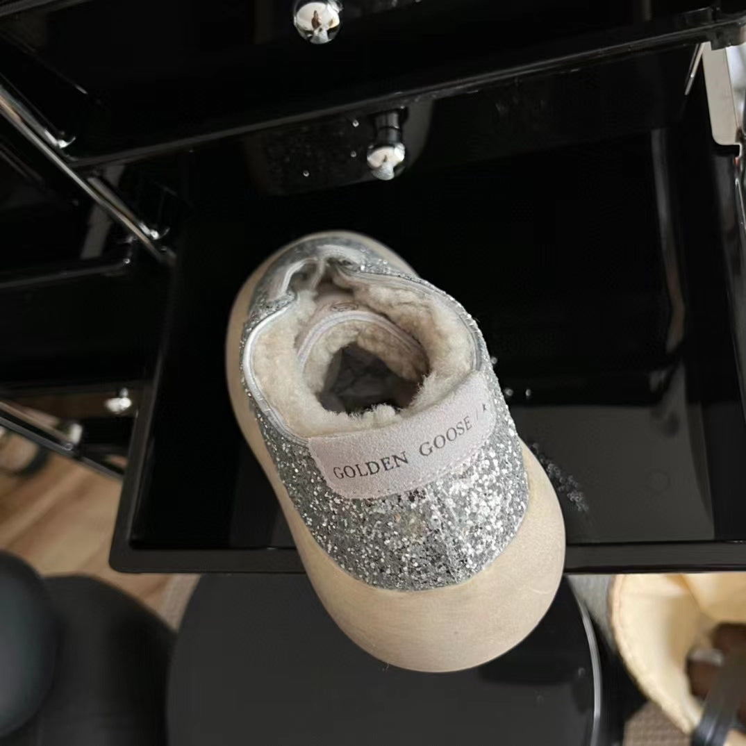 Women's Space-star Shoes In Silver Glitter With Shearling Lining - White Unisex Streetwear Limited Edition