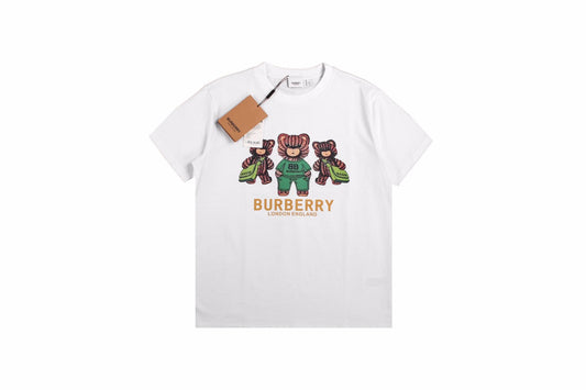 Gucci T-shirt - White Unisex Streetwear Limited Edition - <p dir='ltr'><span>This Gucci t-shirt features a playful design with the brand name 'GUCCI' spelled