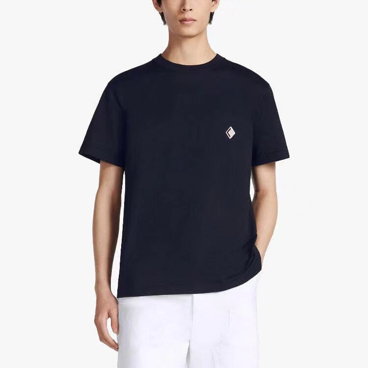 Camiseta Dior con logo minimalista