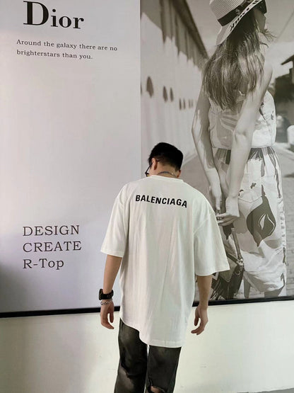 Camiseta Balenciaga - Estampado de código de barras
