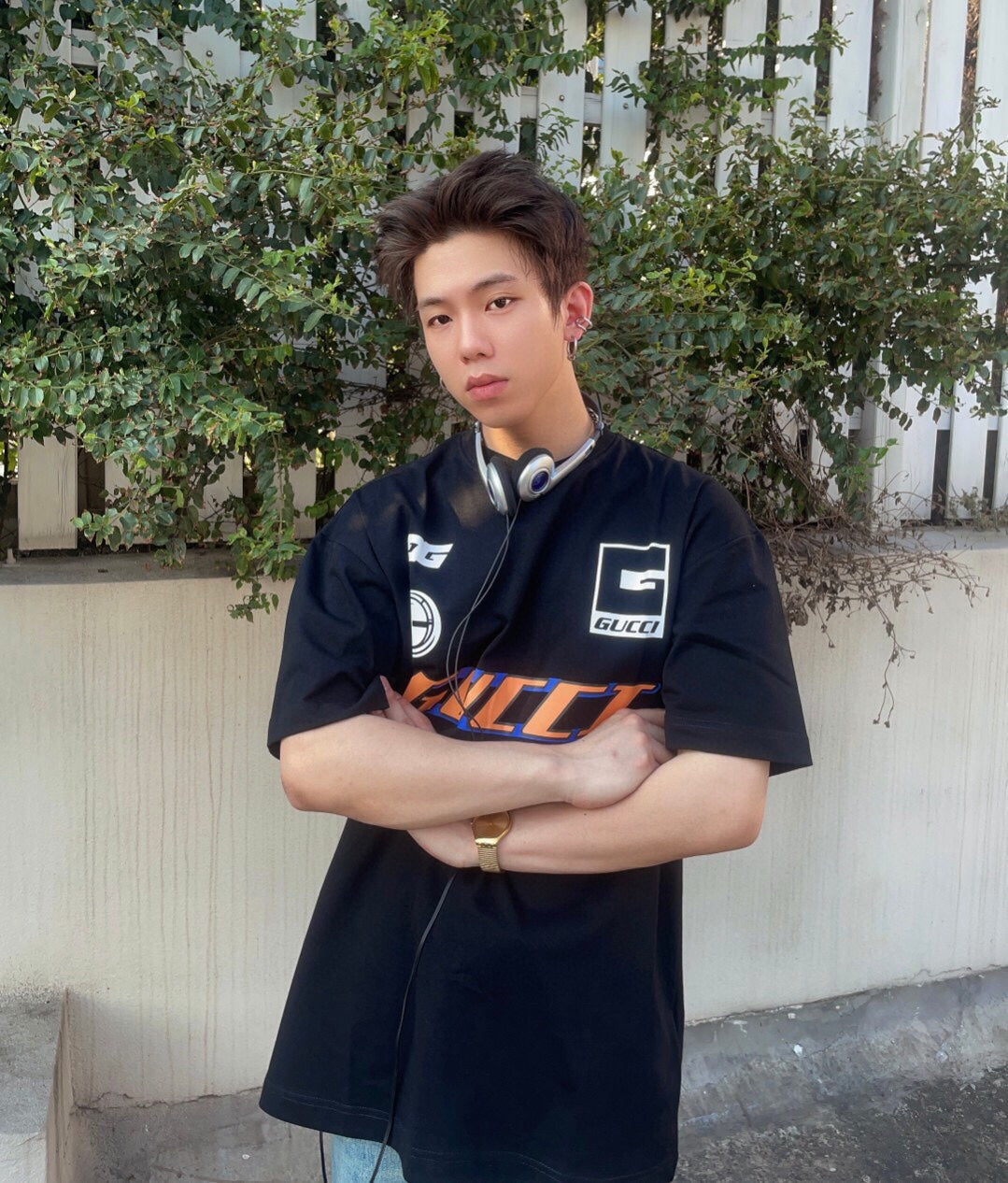 Camiseta Gucci con logotipo gráfico (negra)