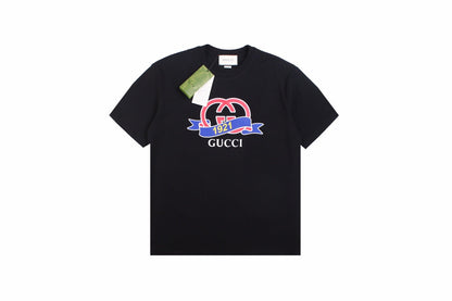 Gucci 1921 Logo T-shirt - Black Unisex Streetwear Limited Edition - <p dir='ltr'><span>Black t-shirt featuring a bold 'GUCCI' logo with a retro-inspired '1921' banner design