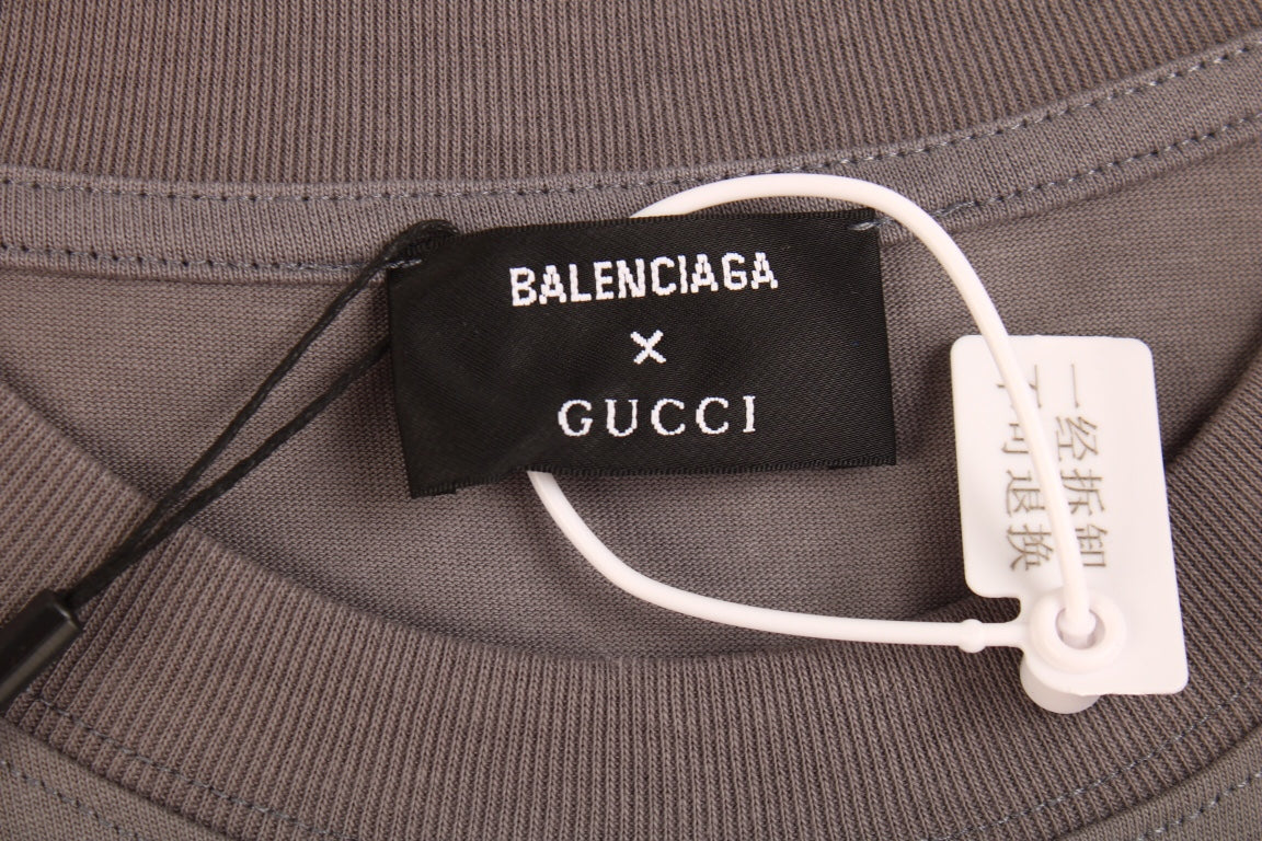 GUCCI - Balenciaga T-shirt - Gray Unisex Streetwear Limited Edition - The GUCCI x BALENCIAGA T-SHIRT GRAY - REPLICA brings together two of the most iconic