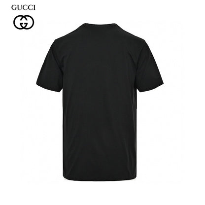 Gucci 1921 Graphic T-shirt - Black Unisex Streetwear Limited Edition - <span>This Gucci t-shirt features a bold graphic design with the text 'GUCCI 1921' rendered in
