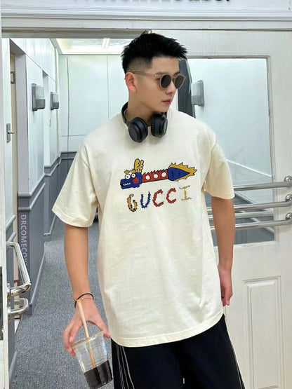 Camiseta blanca Gucci con estampado de dragón