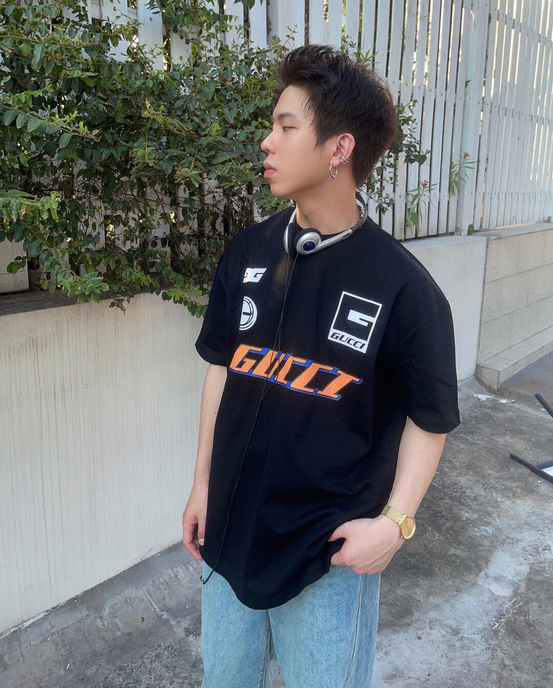 Camiseta Gucci con logotipo gráfico (negra)