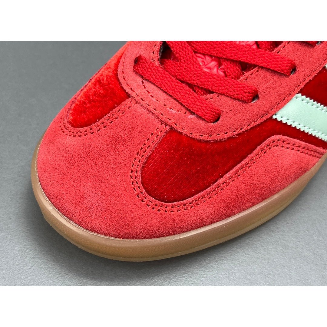 ADIDAS Gazelle Indoor - Red Unisex Streetwear Limited Edition - The ADIDAS GAZELLE INDOOR RED - REPLICA brings a bold and vibrant update to the