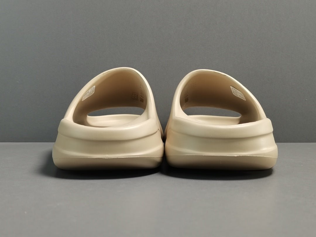 ADIDAS Yeezy Slide - Pure Unisex Streetwear Limited Edition
