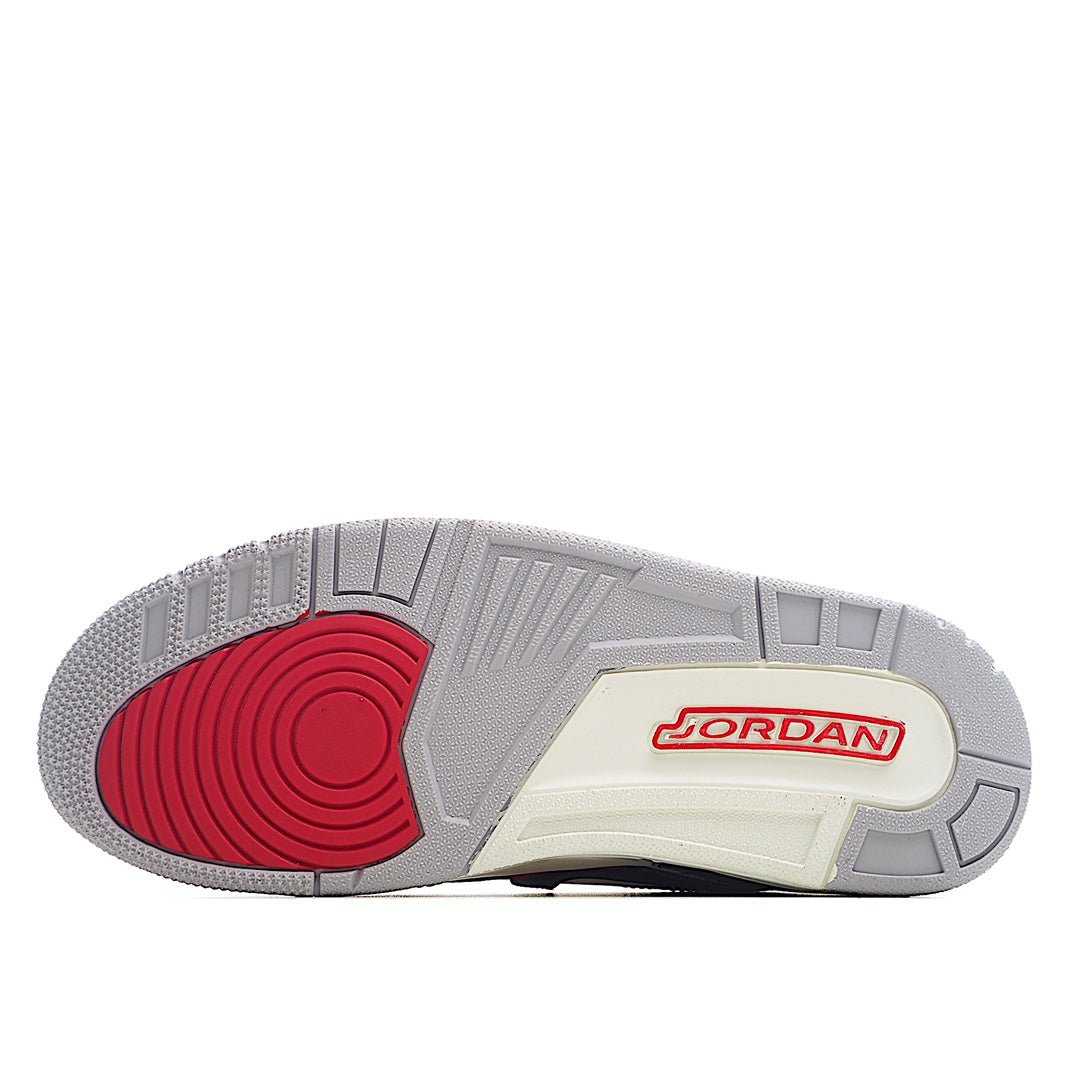 AIR Jordan 11 'chicago - Red' - White Unisex Streetwear Limited Edition - **Air Jordan 11 'Chicago White/Red'** The Air Jordan 11 'Chicago White/Red' is a striking tribute