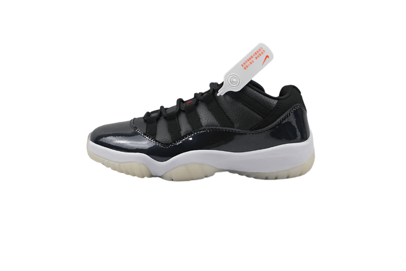 AIR Jordan 11 Retro Low 72-10 - Gym Red - White - Sail - Black Unisex Streetwear Limited Edition - Celebrate one of the greatest seasons in basketball history with the Air Jordan 11 Retro