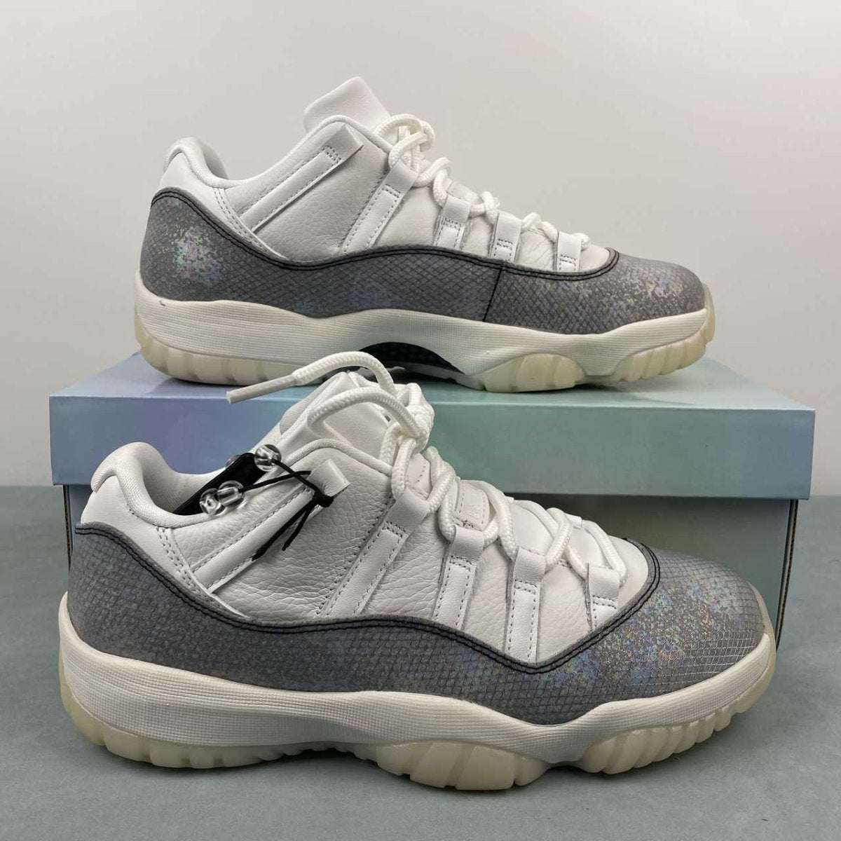 AIR JORDAN 11 RETRO x LNY - detail shot