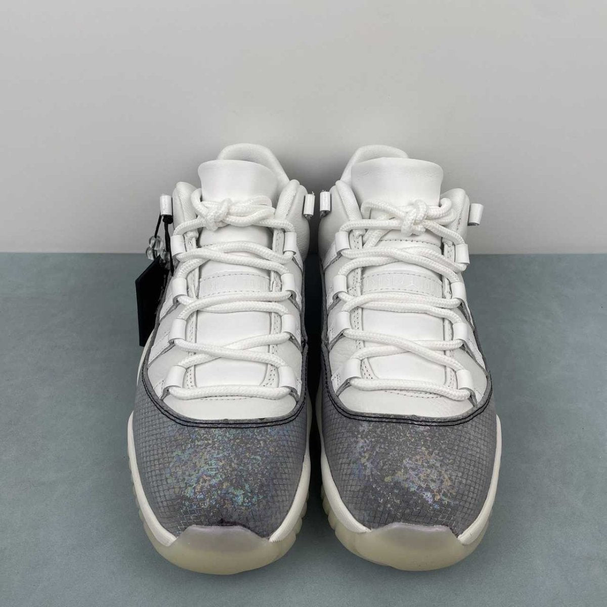 AIR Jordan 11 Retro - Lny - Red Unisex Streetwear Limited Edition - The AIR JORDAN 11 RETRO x LNY - REPLICA celebrates the Lunar New Year with