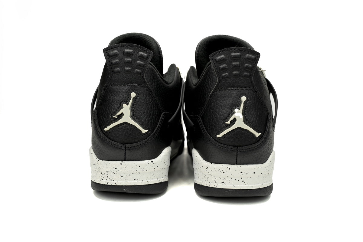 Air Jordan 4 Retro Oreo - Black Unisex Streetwear Limited Edition - **Air Jordan 4 Retro Oreo** The Air Jordan 4 Retro Oreo is a timeless rendition