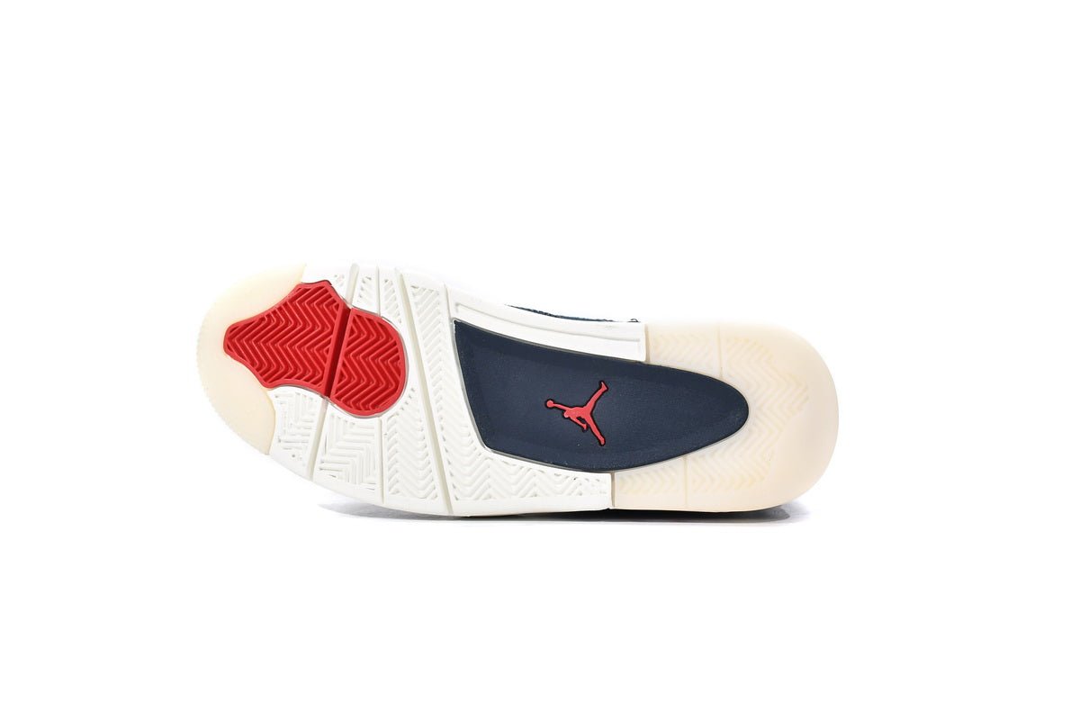 Air Jordan 4 Retro Se Deep Ocean - White Unisex Streetwear Limited Edition - **Air Jordan 4 Retro SE Deep Ocean** The Air Jordan 4 Retro SE Deep Ocean