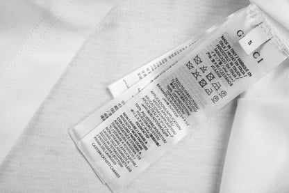 Camiseta con logo gráfico de Gucci