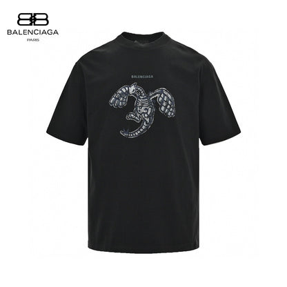 Balenciaga T-shirt - Lobster Graphic - Black Unisex Streetwear Limited Edition - <span>This Balenciaga t-shirt features a unique design with a detailed lobster graphic on the front.