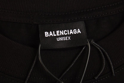 Camiseta negra con el logo de Balenciaga