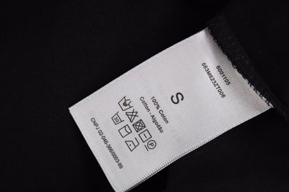 Camiseta Dior con diseño gráfico floral