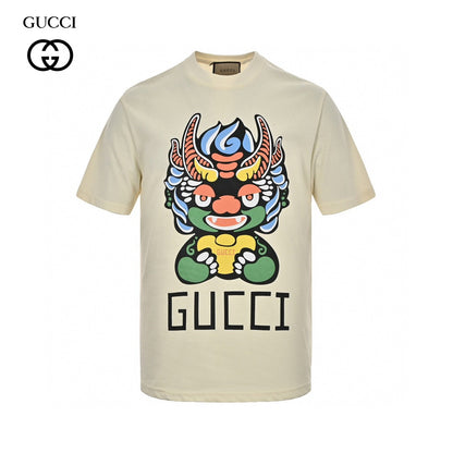Gucci Dragon Graphic T-shirt - Red Unisex Streetwear Limited Edition - <span>This Gucci t-shirt features a vibrant dragon graphic on the front. The colorful design includes