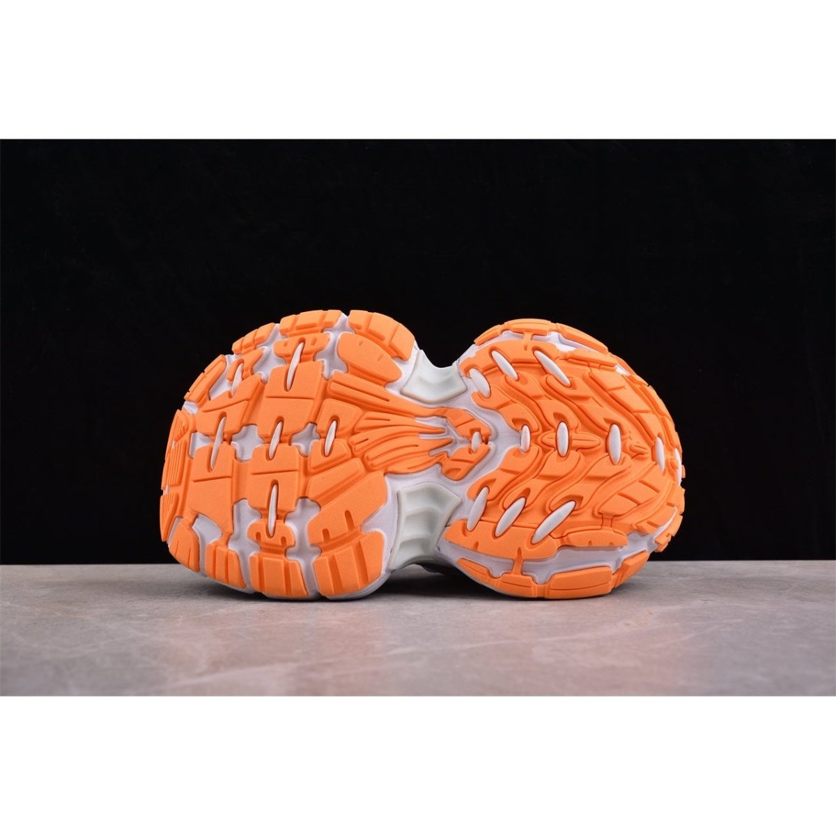 BALENCIAGA 10 - L - Red Orange Sneakers - White Unisex Streetwear Limited Edition - The BALENCIAGA 10XL x White Red Orange sneakers are a vivid masterpiece in the world
