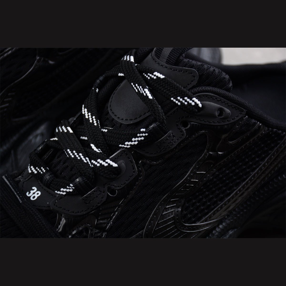 BALENCIAGA 3 - L Mule - All - Black Unisex Streetwear Limited Edition - Introducing the BALENCIAGA 3XL Mule x All Black, a bold fusion of style and comfort.