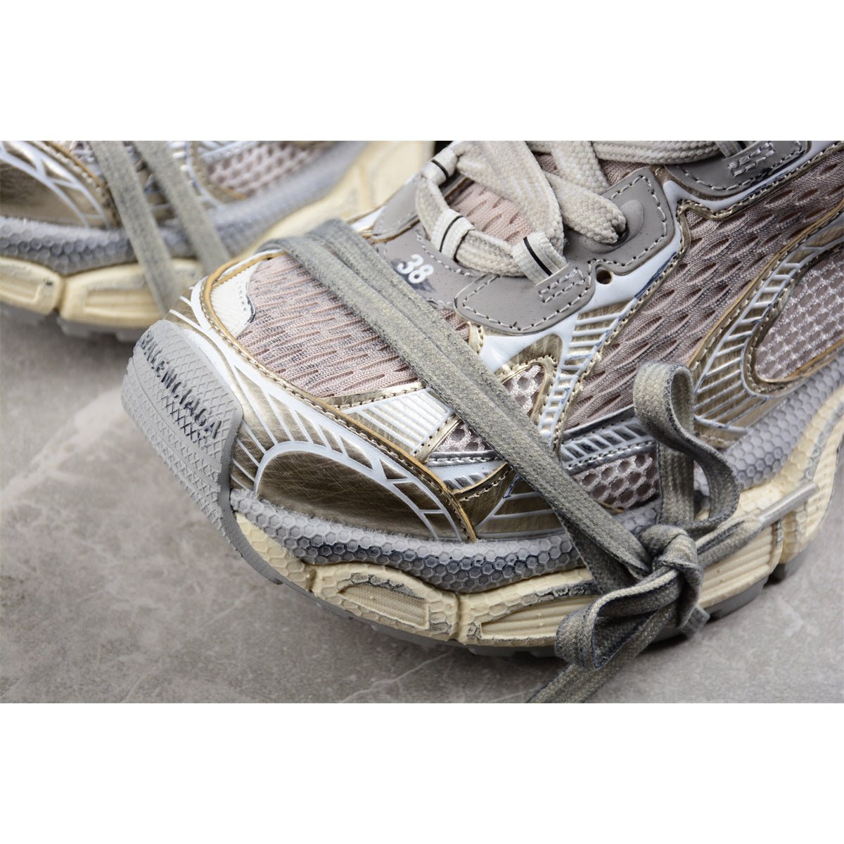 BALENCIAGA 3 - L Mule - Champagne Gold Unisex Streetwear Limited Edition - The Balenciaga 3XL Mule x Champagne Gold embodies opulence and cutting-edge design. Featuring a striking