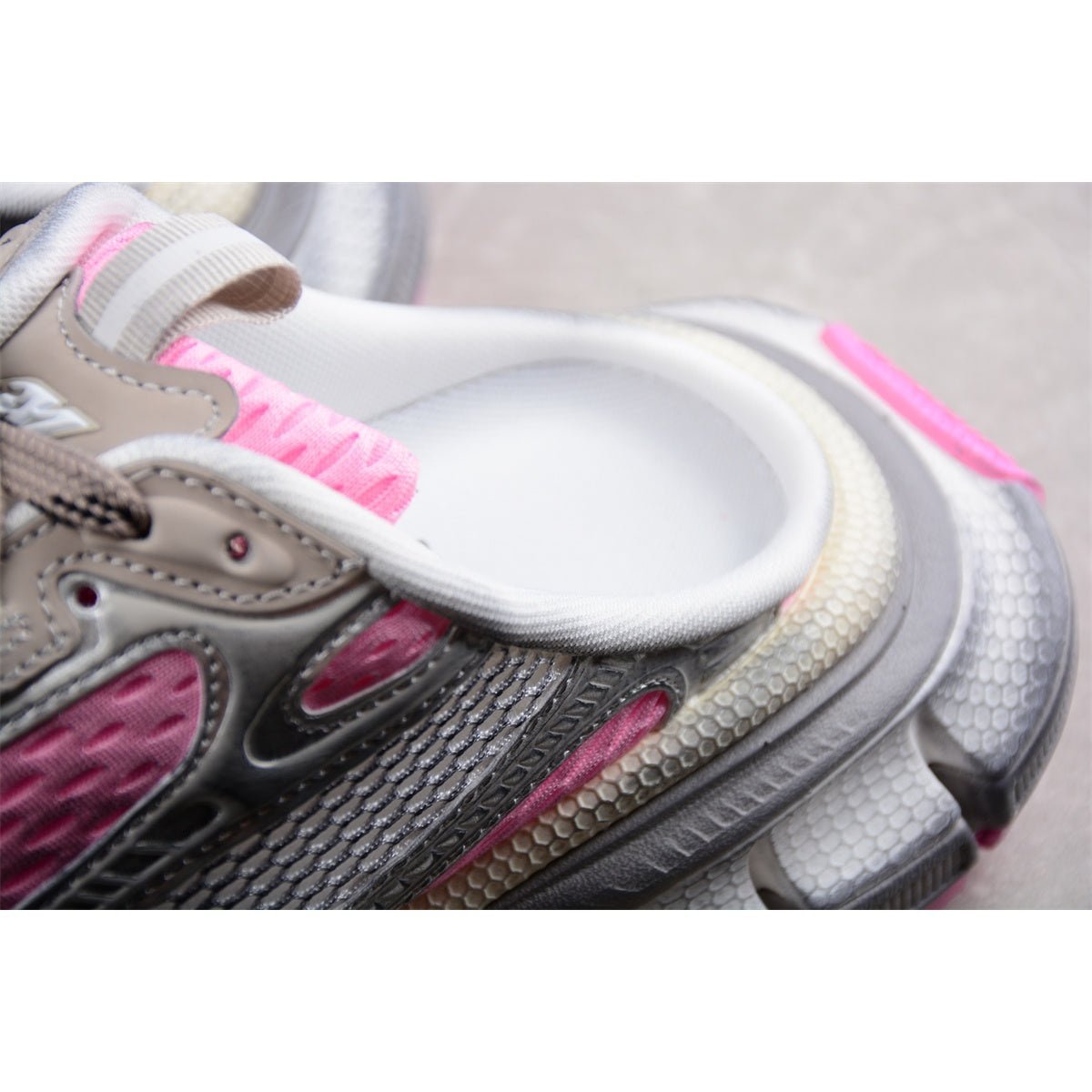 BALENCIAGA 3 - L Mule - Grey - Pink Unisex Streetwear Limited Edition - Introducing the BALENCIAGA 3XL Mule x Grey Pink, a perfect blend of luxury and modern