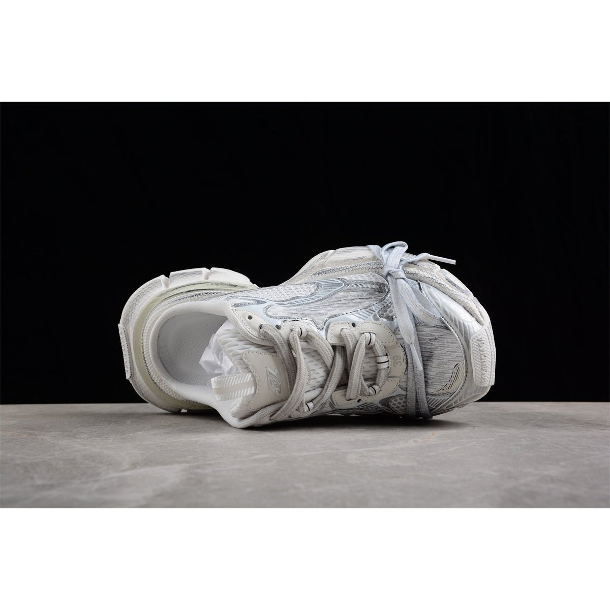 BALENCIAGA 3 - L Mule - Eggshell - White Unisex Streetwear Limited Edition - Introducing the BALENCIAGA 3XL Mule x White Eggshell, a refined blend of elegance and comfort.