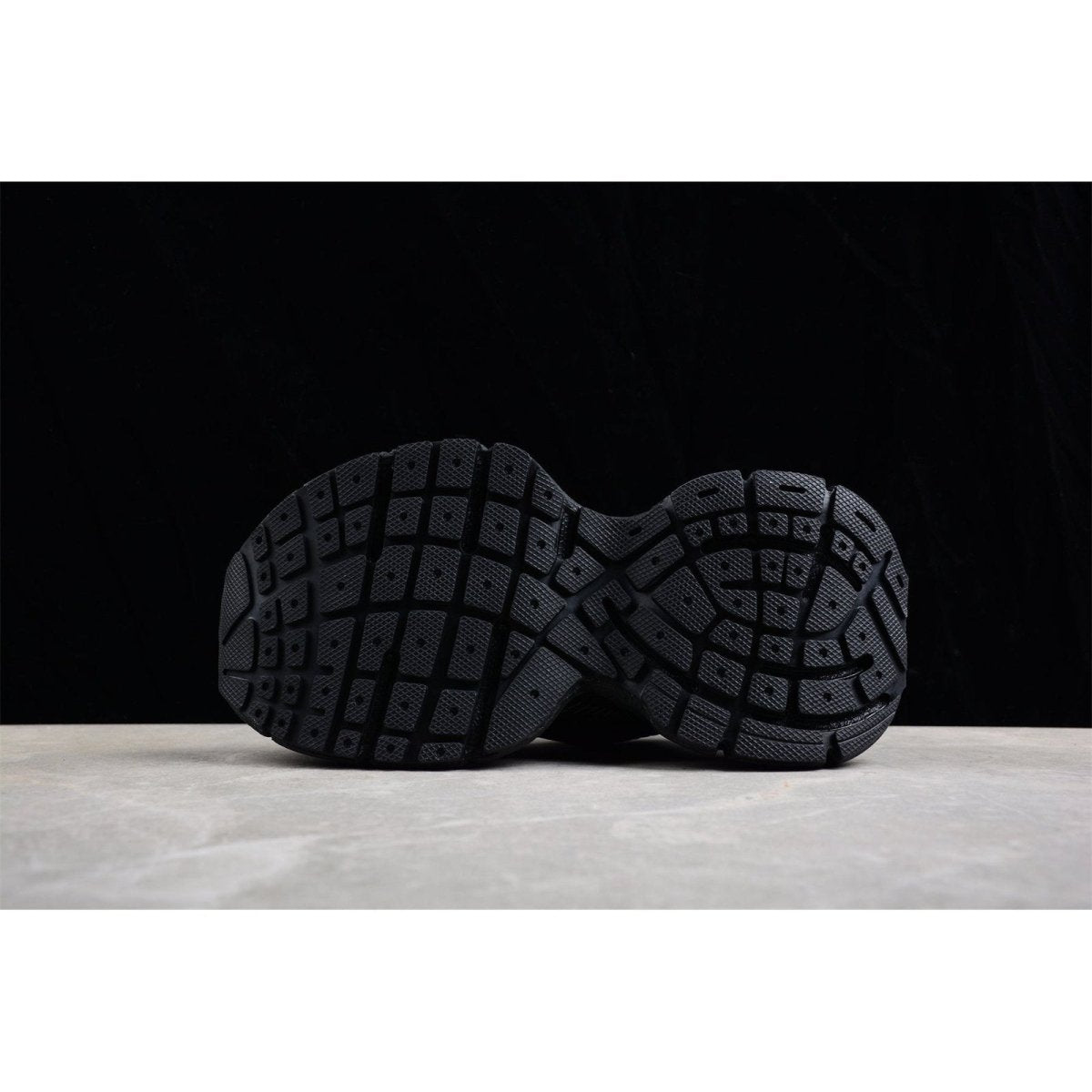BALENCIAGA 3 - L - All Sneakers - Black Unisex Streetwear Limited Edition - Introducing the BALENCIAGA 3XL x All Black, the epitome of sleek, modern design and luxurious