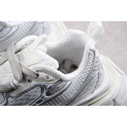BALENCIAGA 3 - L - All Sneakers - White Unisex Streetwear Limited Edition - Introducing the BALENCIAGA 3XL x All White, a striking blend of avant-garde design and supreme