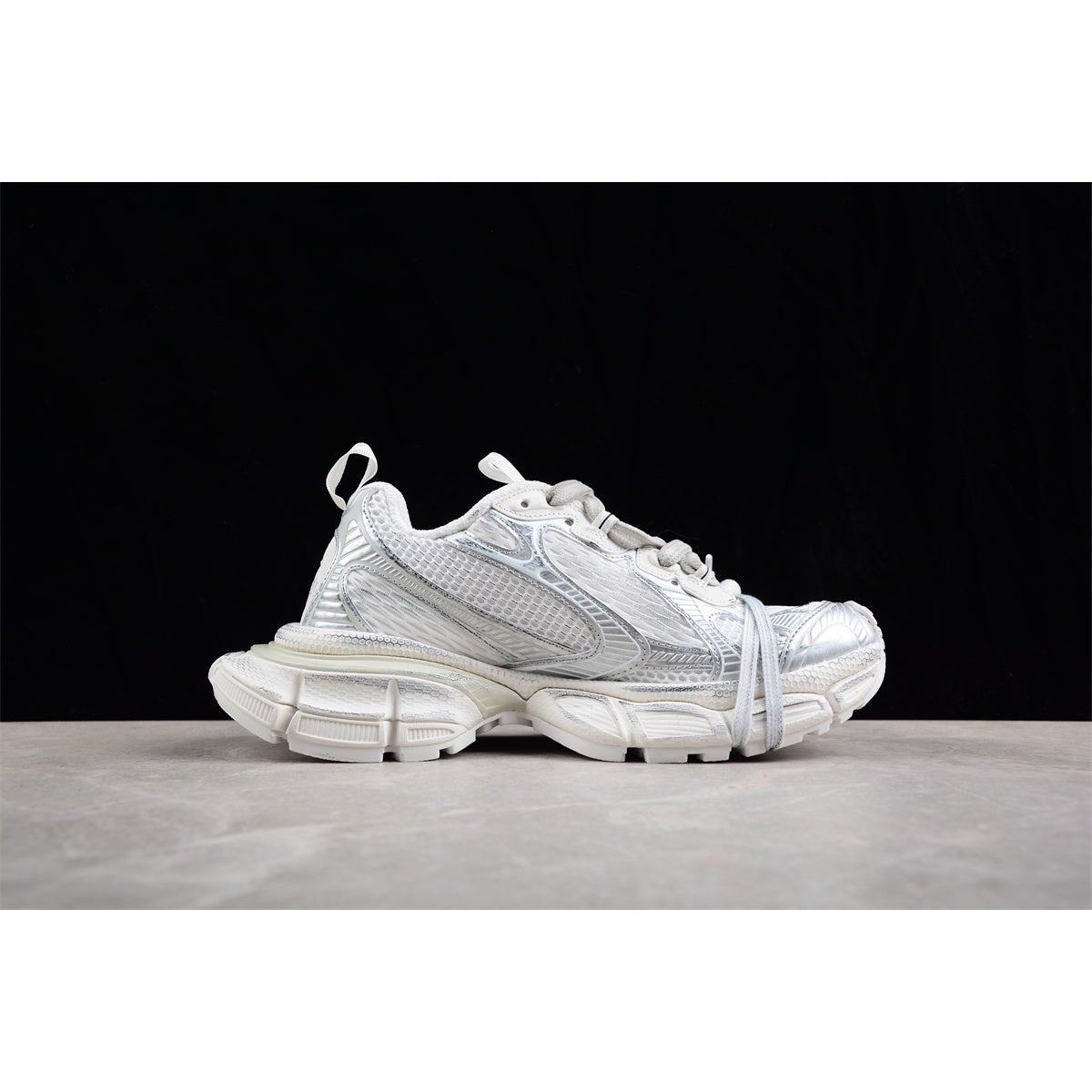 BALENCIAGA 3 - L - All Sneakers - White Unisex Streetwear Limited Edition - Introducing the BALENCIAGA 3XL x All White, a striking blend of avant-garde design and supreme