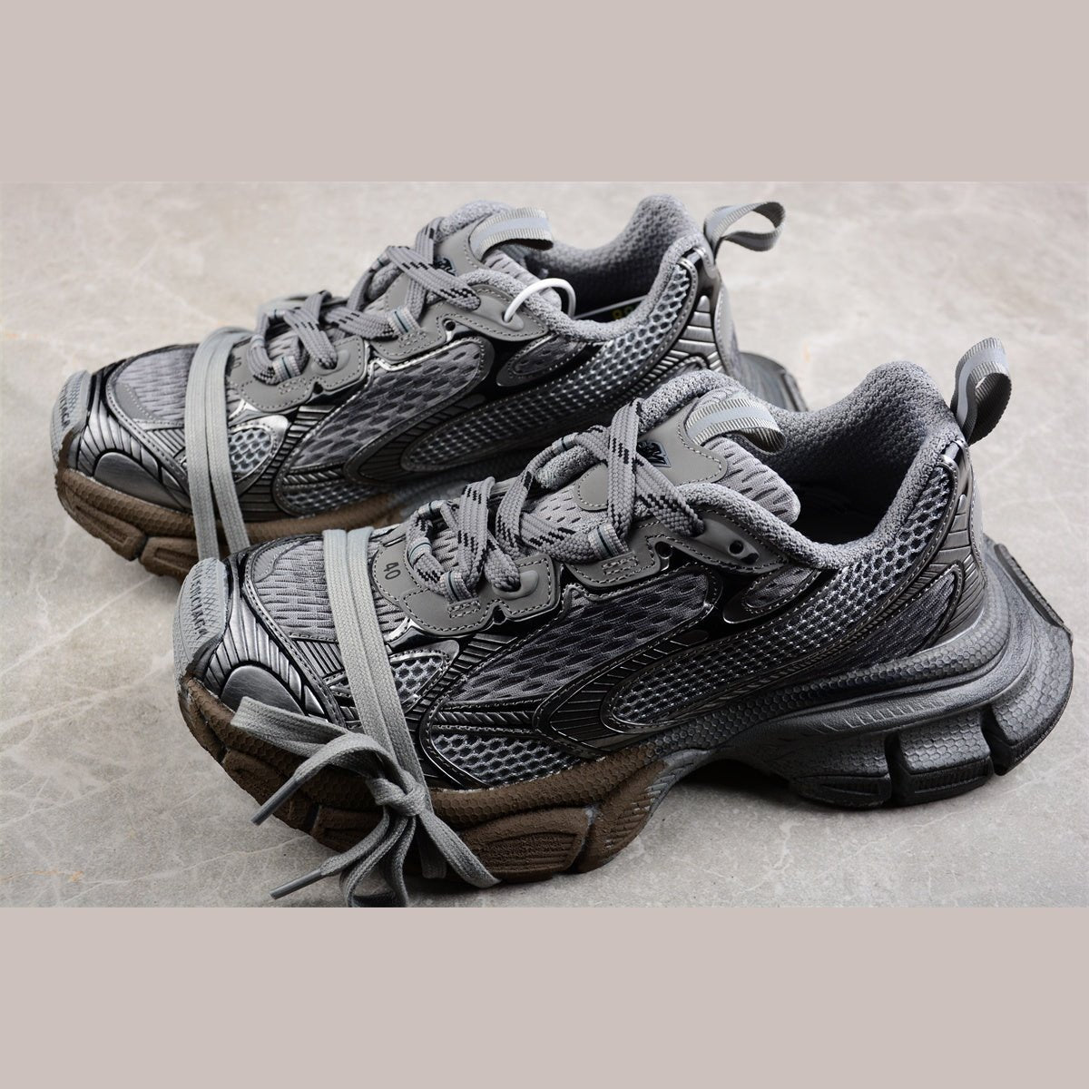 BALENCIAGA 3 - L - Bal Grey Sneakers - Black Unisex Streetwear Limited Edition - Introducing the BALENCIAGA 3XL x Bal Grey Black, a sophisticated blend of modern design and