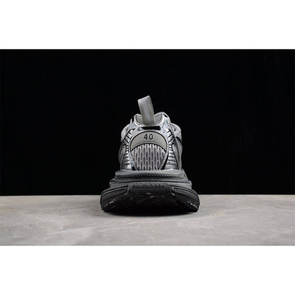 BALENCIAGA 3 - L - Bal Grey Sneakers - Black Unisex Streetwear Limited Edition - Introducing the BALENCIAGA 3XL x Bal Grey Black, a sophisticated blend of modern design and