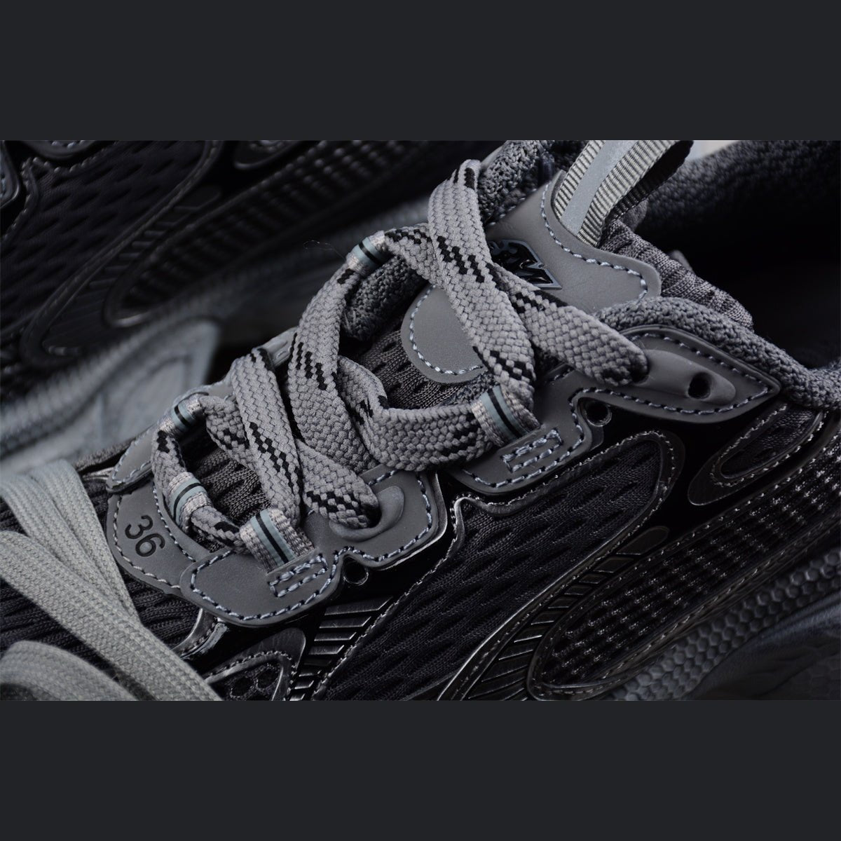 BALENCIAGA 3 - L - Bal Worn Out Sneakers - Grey Unisex Streetwear Limited Edition - Introducing the BALENCIAGA 3XL x Bal Grey Worn Out sneakers, a masterful blend of edgy