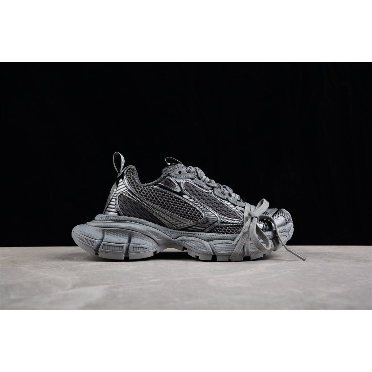 BALENCIAGA 3 - L - Bal Worn Out Sneakers - Grey Unisex Streetwear Limited Edition - Introducing the BALENCIAGA 3XL x Bal Grey Worn Out sneakers, a masterful blend of edgy