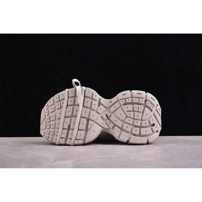 BALENCIAGA 3 - L - Sneakers - Beige Unisex Streetwear Limited Edition - Introducing the BALENCIAGA 3XL x Beige, a seamless blend of luxury and everyday comfort. These