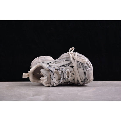 BALENCIAGA 3 - L - Sneakers - Beige Unisex Streetwear Limited Edition - Introducing the BALENCIAGA 3XL x Beige, a seamless blend of luxury and everyday comfort. These