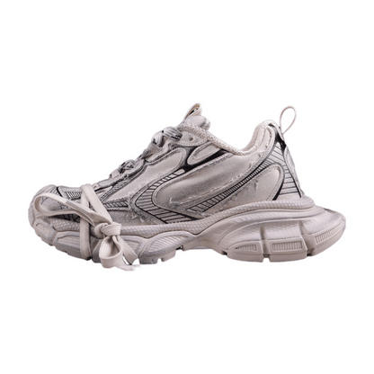 BALENCIAGA 3 - L - Sneakers - Beige Unisex Streetwear Limited Edition - Introducing the BALENCIAGA 3XL x Beige, a seamless blend of luxury and everyday comfort. These