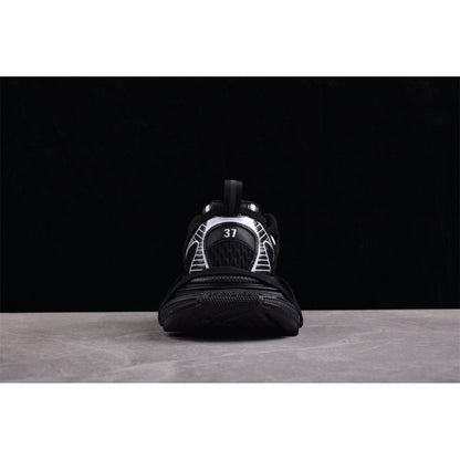 BALENCIAGA 3 - L - White Sneakers - Black Unisex Streetwear Limited Edition - The Balenciaga 3XL x Black White sneakers epitomize the brand's commitment to bold, fashion-forward designs.
