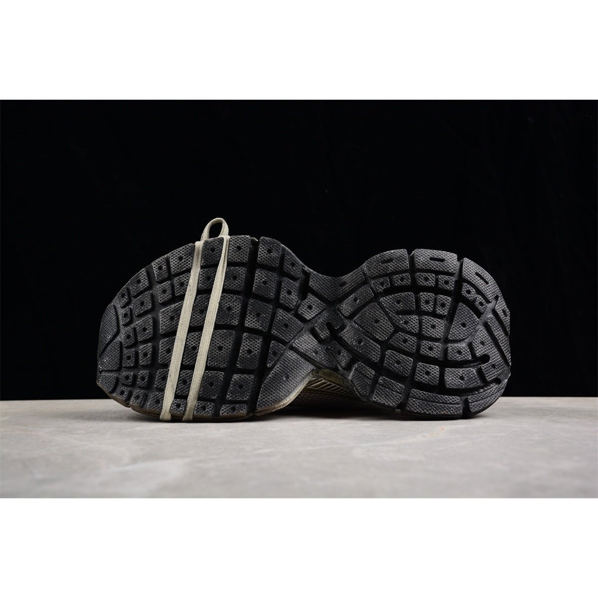 BALENCIAGA 3 - L - Champagne Graffiti Sneakers - Red Unisex Streetwear Limited Edition - Introducing the BALENCIAGA 3XL in Champagne Graffiti, a striking blend of luxury and street art.