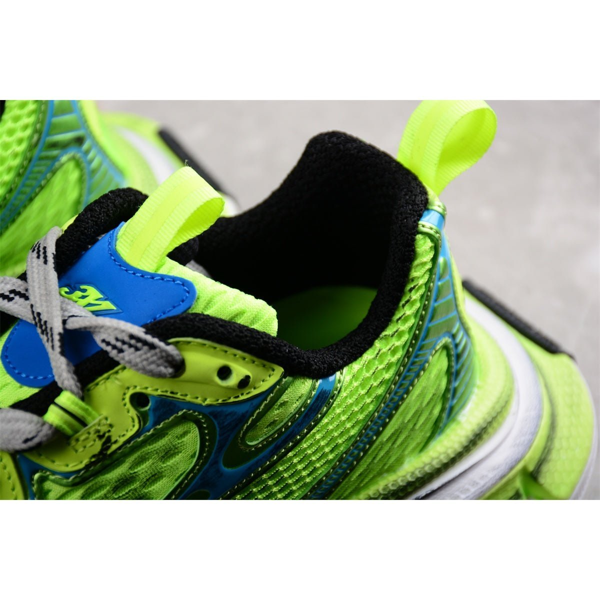 BALENCIAGA 3 - L - Fluo Yellow Sneakers - Blue Unisex Streetwear Limited Edition - Introducing the BALENCIAGA 3XL x Fluo Yellow Blue, a bold fusion of cutting-edge design and