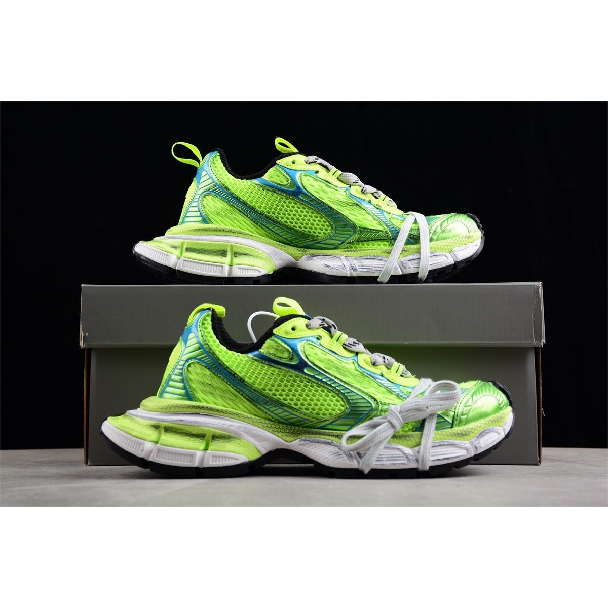 BALENCIAGA 3 - L - Fluo Yellow Sneakers - Blue Unisex Streetwear Limited Edition - Introducing the BALENCIAGA 3XL x Fluo Yellow Blue, a bold fusion of cutting-edge design and