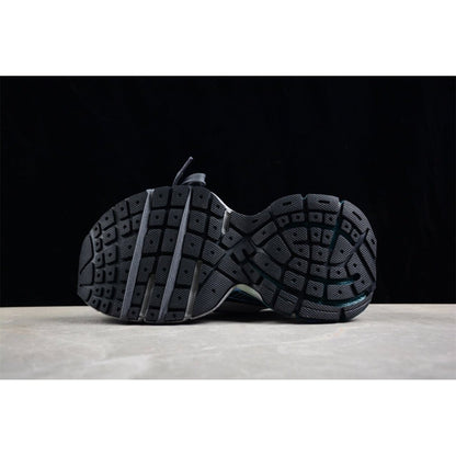 BALENCIAGA 3 - L - Malachite Sneakers - Green Unisex Streetwear Limited Edition - The Balenciaga 3XL x Malachite Green sneakers are a stunning manifestation of luxury and bold