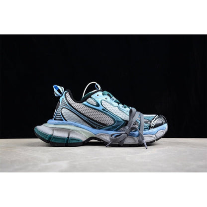 BALENCIAGA 3 - L - Malachite Sneakers - Green Unisex Streetwear Limited Edition - The Balenciaga 3XL x Malachite Green sneakers are a stunning manifestation of luxury and bold