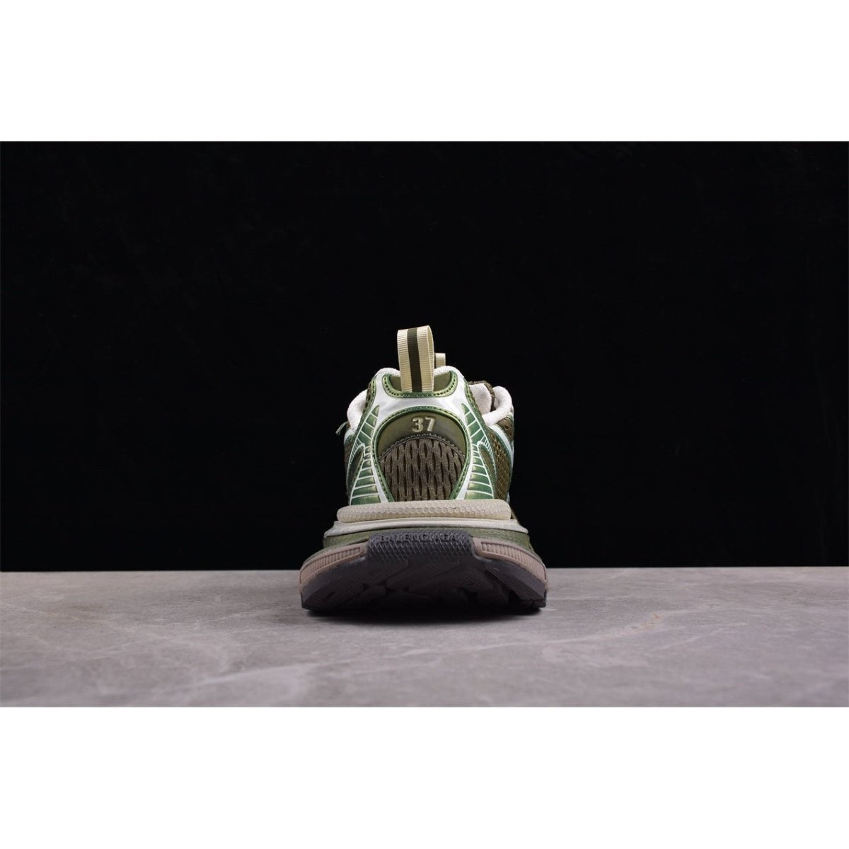 BALENCIAGA 3 - L - Olive Sneakers - Green Unisex Streetwear Limited Edition - Introducing the BALENCIAGA 3XL x Olive Green, a striking blend of modern design and luxurious
