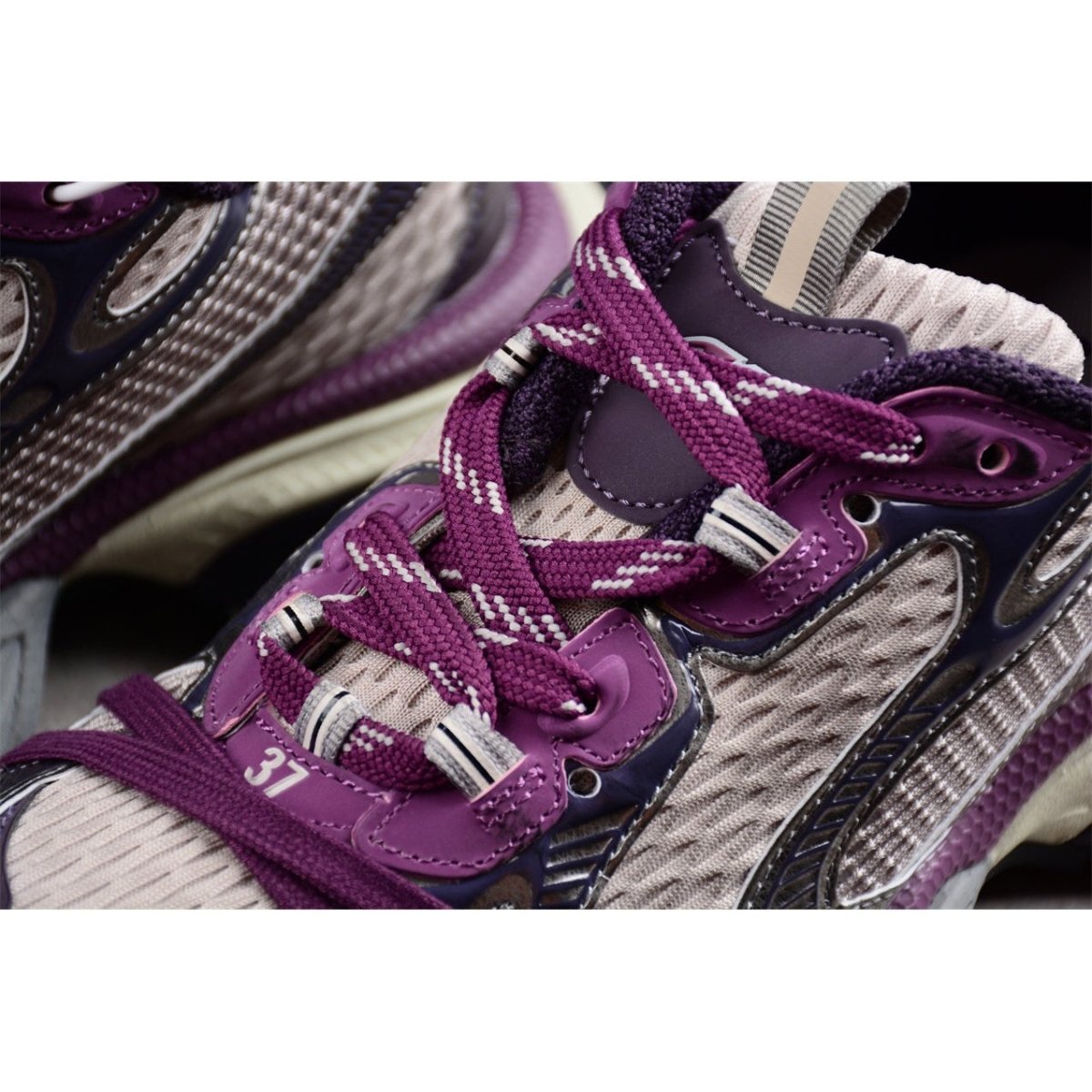BALENCIAGA 3 - L - Grey Sneakers - Purple Unisex Streetwear Limited Edition - Introducing the BALENCIAGA 3XL x Purple Grey, a stunning blend of contemporary design and luxurious