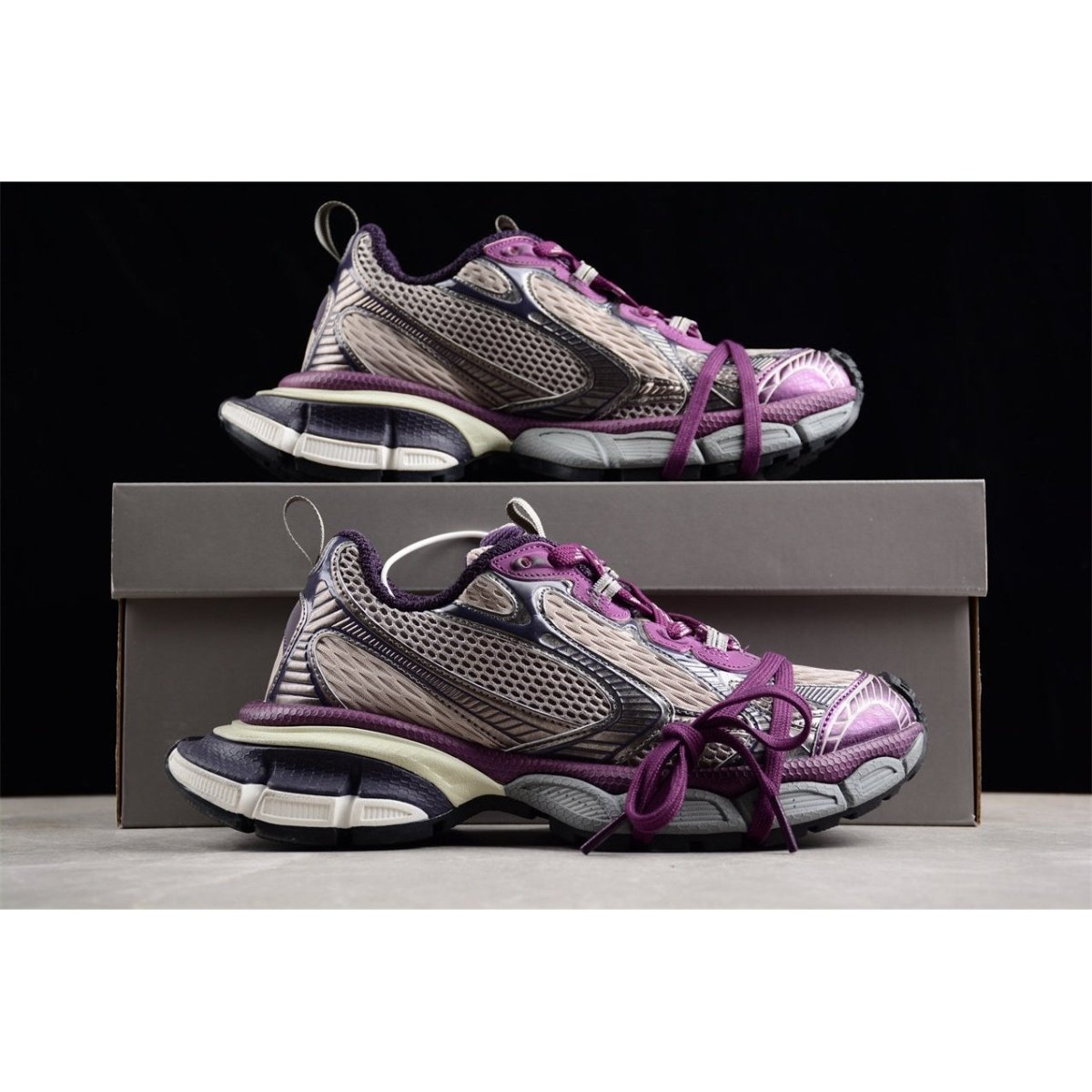 BALENCIAGA 3 - L - Grey Sneakers - Purple Unisex Streetwear Limited Edition - Introducing the BALENCIAGA 3XL x Purple Grey, a stunning blend of contemporary design and luxurious