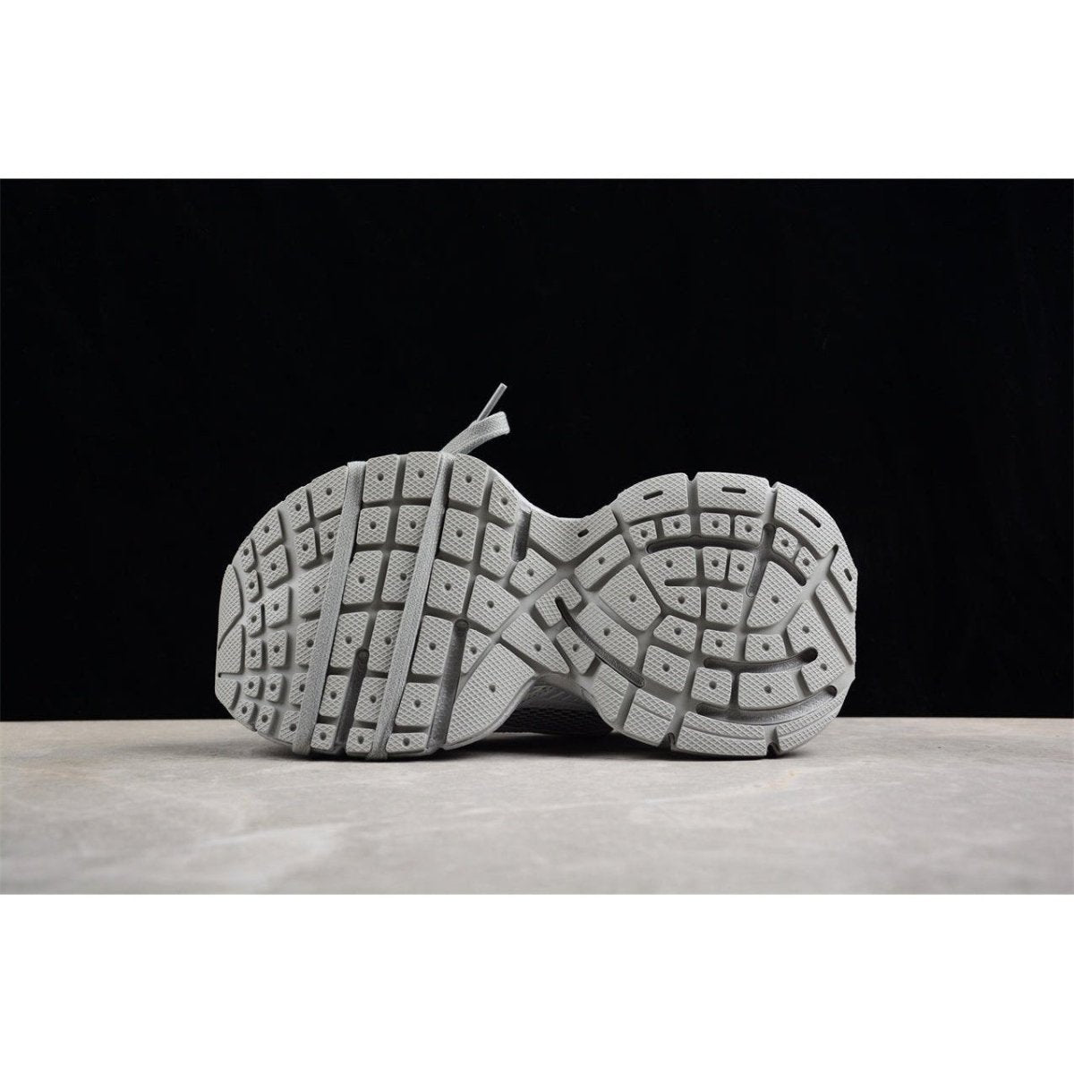 BALENCIAGA 3 - L - Reflective Sneakers - Grey Unisex Streetwear Limited Edition - The Balenciaga 3XL x Reflective Grey sneakers are a captivating addition to any cutting-edge wardrobe,